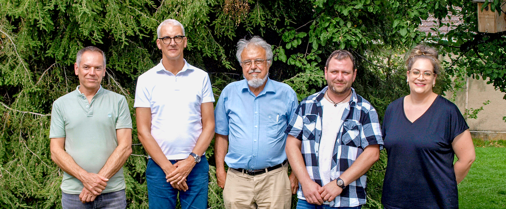 Aus den Kantonen Zürich, Aargau und Solothurn erhielten folgende Teilnehmende das Diplom zur Imkerin / zum Imker mit eidgenössischem Fachausweis (v. l. n. r.): Christian Ebi, Jan Wilhelm, Thomas Vogel, Markus Roth, Melanie Vock. Nicht auf dem Bild: Carole Vollenweider, Christian Allemann