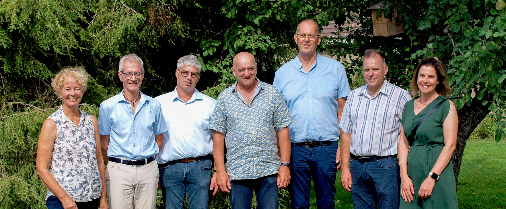 Aus den Kantonen Tessin, Wallis, Bern, Freiburg und Baselland erhielten das Diplom zur Imkerin/zum Imker mit eidgenössischem Fachausweis (v. l. n. r.): Franziska Botte, Fernando Biner, Adrian Dreier, Hans Gerber, Clemens Jehle, Beat Geissbühler, Jeanin Zeiter. Nicht auf dem Bild: Christine Gehrig Fotos: Markus Wittwer